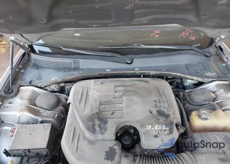 2013 Chrysler 300 Motown from USA, damaged, VIN 2C3CCAAG8DH731982